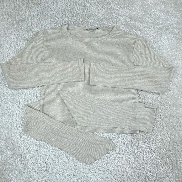 ZARA Knit Ribbed Crop Wrap Top in Oatmeal. Medium. Front Tie or Back Tie - Picture 6 of 7